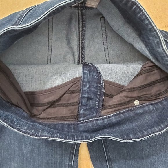 So Slimming Jeans by Chicos Blue Regular Size 0.5 (6) Women Stretch Pull on Long - Picture 10 of 13